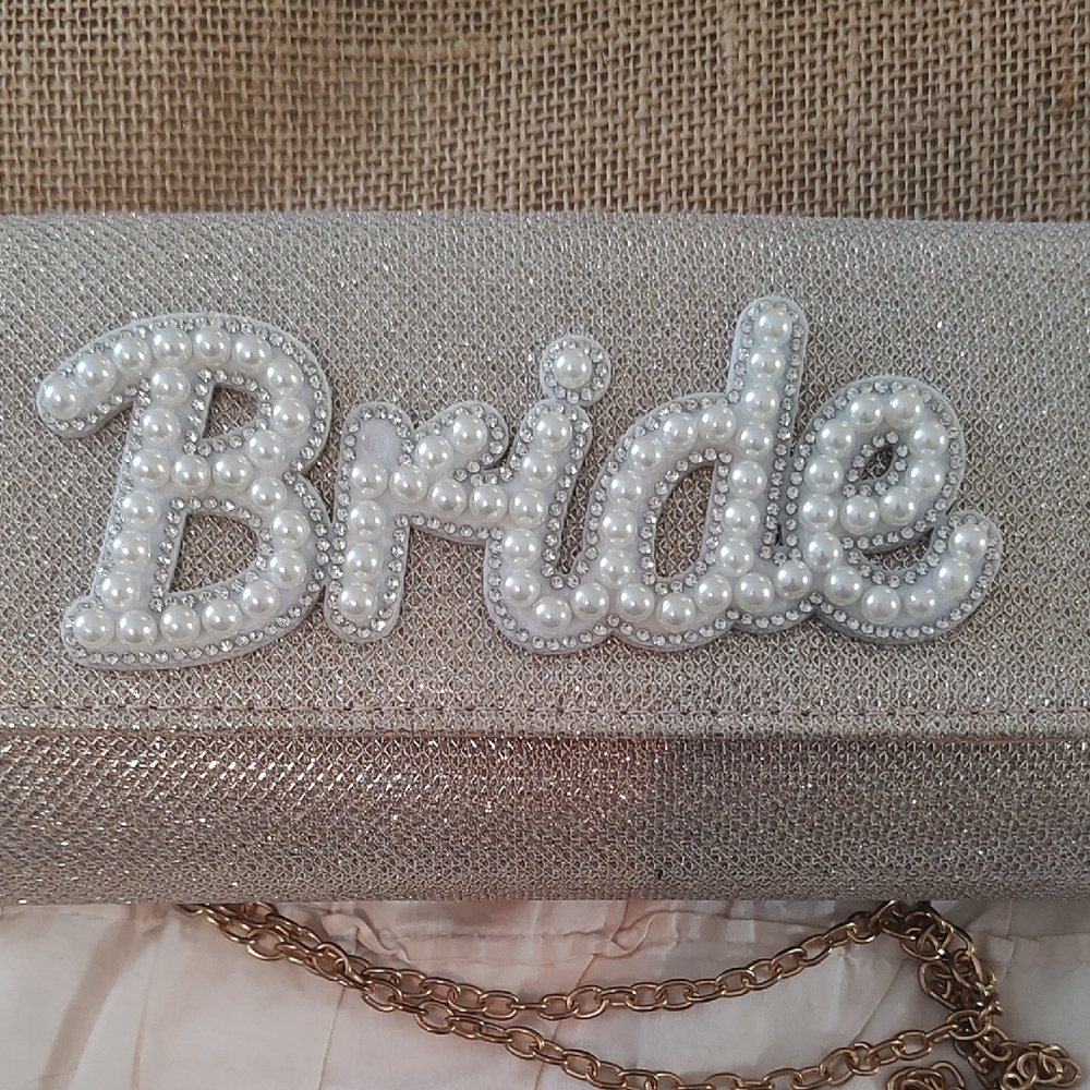 Bride Pearl-Embellished Tan and Silver Bag And Earring Set - Picture 2 of 6